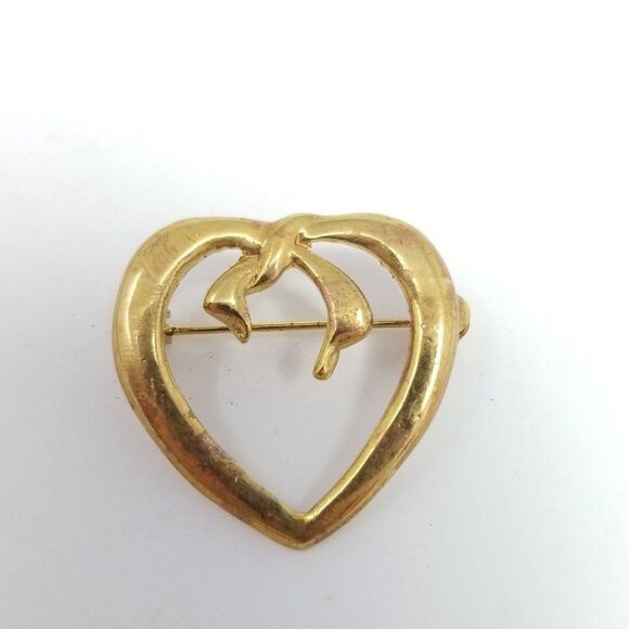 Vintage Heart Brooch, Gold Ton Minimal Ribbon Style Lapel Pin, Estate - Picture 5 of 5
